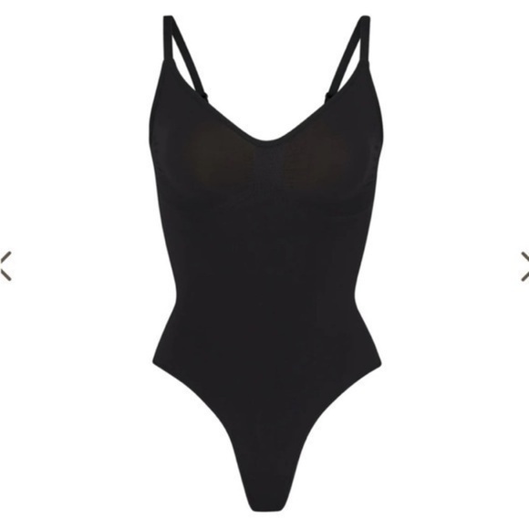 SKIMS SEAMLESS SCULPT THONG BODYSUIT ONYX BLACK XXS